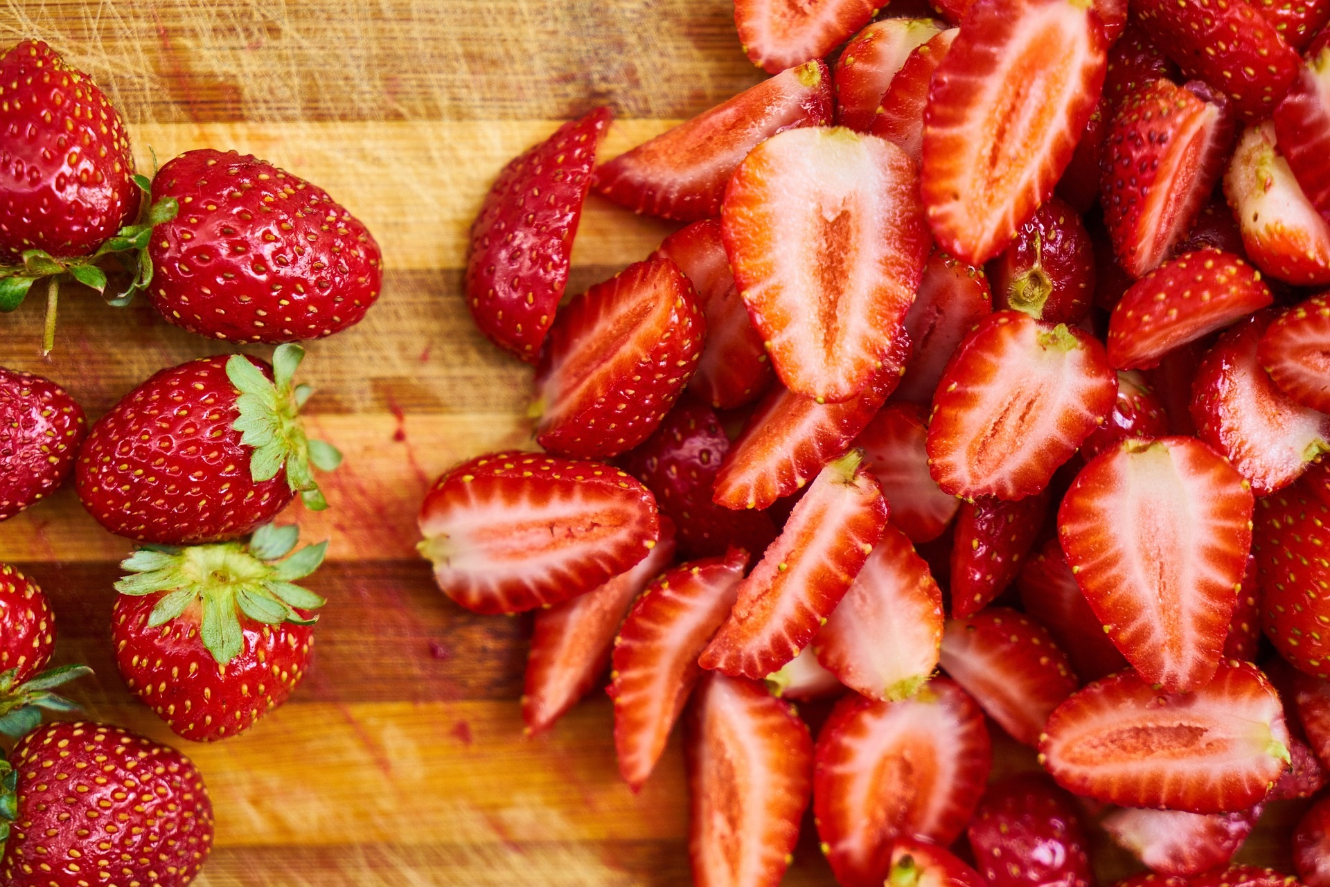 engin_akyurt-strawberries-2960533_1920
